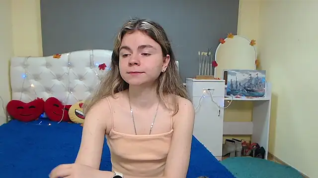 TinaRedly online show from November 26, 2025, 11:39 pm