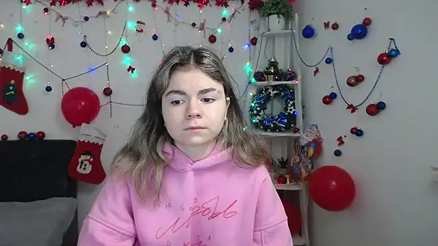 TinaRedly online show from December 18, 2025, 6:58 pm