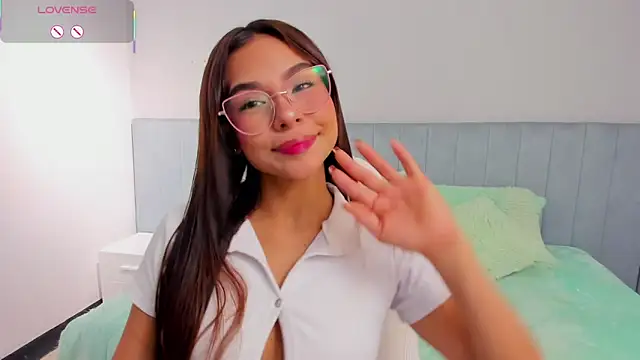 Snapshot of amira_cute2 chatting on October 7, 2025, 11:40 am amira cute2 online show from October 7, 2025, 11:40 am