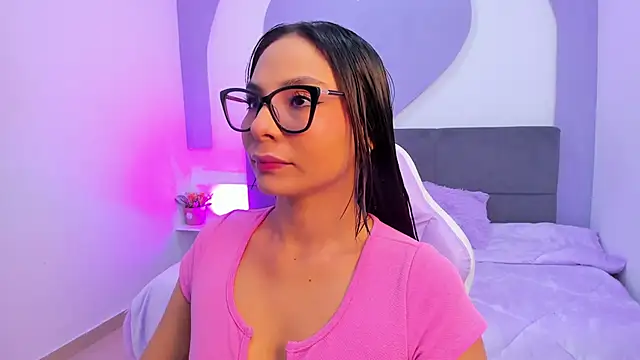 amira cute2 online show from June 21, 2026, 10:07 am