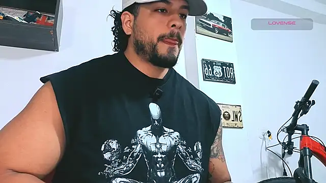 Snapshot of SilvaBranko chatting on February 16, 2026, 6:04 pm SilvaBranko online show from February 16, 2026, 6:04 pm