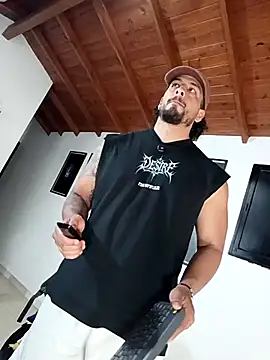 Snapshot of SilvaBranko chatting on March 7, 2026, 9:01 pm SilvaBranko online show from March 7, 2026, 9:01 pm