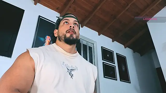 Snapshot of SilvaBranko chatting on March 18, 2026, 1:20 am SilvaBranko online show from March 18, 2026, 1:20 am