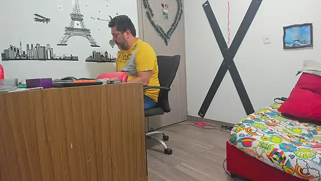 hotandfierylatinos2023 online show from February 15, 2025, 9:38 am