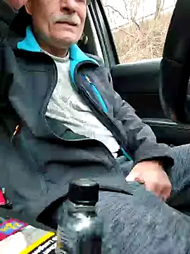 bottomhairy online show from December 23, 2024, 1:56 pm