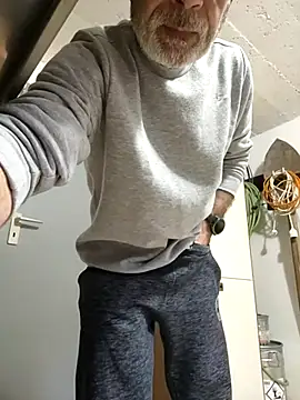 bottomhairy online show from February 2, 2026, 3:22 pm