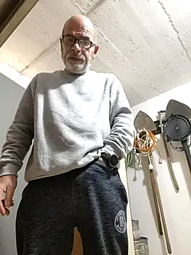 bottomhairy online show from February 11, 2026, 5:07 pm