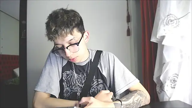 Snapshot of _Thomas_hot_ chatting on December 20, 2024, 7:50 pm Thomas hot online show from December 20, 2024, 7:50 pm