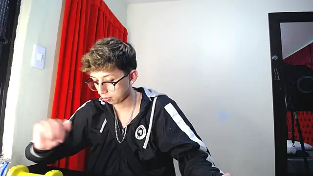 Snapshot of _Thomas_hot_ chatting on January 31, 2025, 7:08 pm Thomas hot online show from January 31, 2025, 7:08 pm