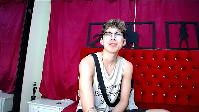 Snapshot of _Thomas_hot_ chatting on February 22, 2025, 3:12 am Thomas hot online show from February 22, 2025, 3:12 am