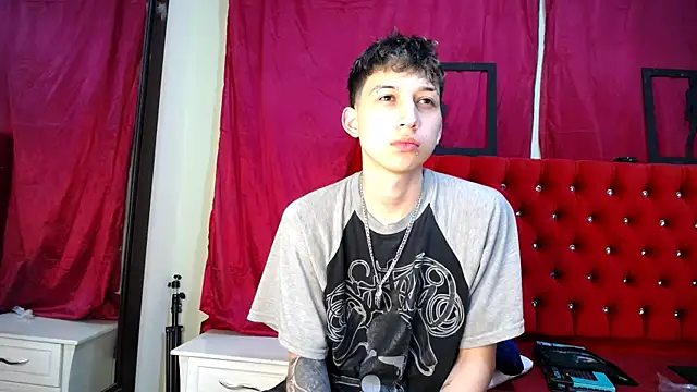 Snapshot of _Thomas_hot_ chatting on March 9, 2025, 1:48 pm Thomas hot online show from March 9, 2025, 1:48 pm