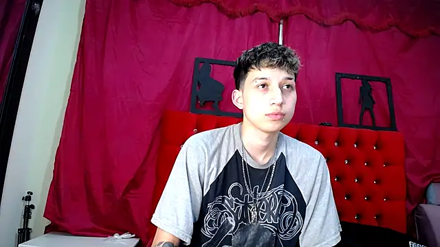 Snapshot of _Thomas_hot_ chatting on March 14, 2025, 1:59 am Thomas hot online show from March 14, 2025, 1:59 am