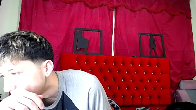 Snapshot of _Thomas_hot_ chatting on March 16, 2025, 5:50 pm Thomas hot online show from March 16, 2025, 5:50 pm