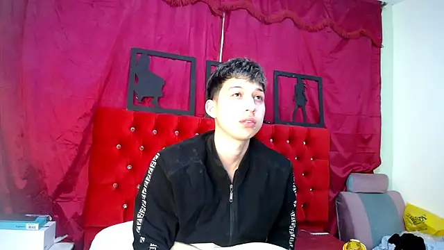 Snapshot of _Thomas_hot_ chatting on March 18, 2025, 6:26 pm Thomas hot online show from March 18, 2025, 6:26 pm