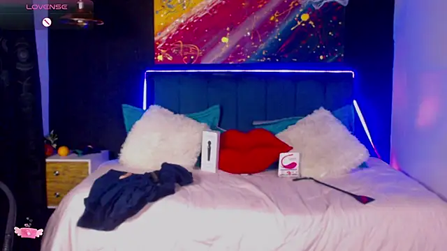 megan collins96 online show from December 21, 2024, 11:24 pm