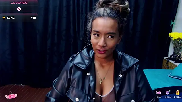 megan collins96 online show from December 31, 2024, 1:26 am