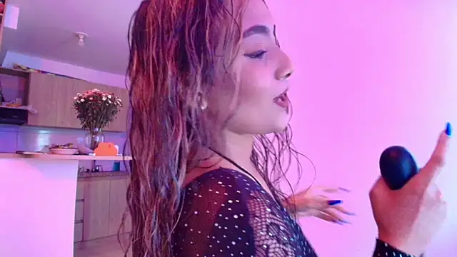 megan collins96 online show from February 15, 2026, 8:27 pm