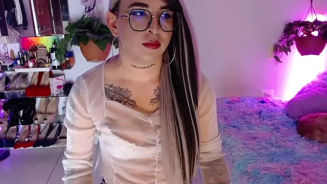 Snapshot of Laveneno_ortiz07 chatting on February 23, 2026, 12:19 am Laveneno ortiz07 online show from February 23, 2026, 12:19 am