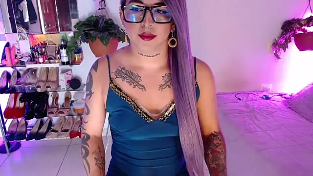 Laveneno ortiz07 online show from May 3, 2026, 11:33 pm