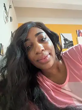 charlottebrowns  online show from October 1, 2025, 2:23 pm