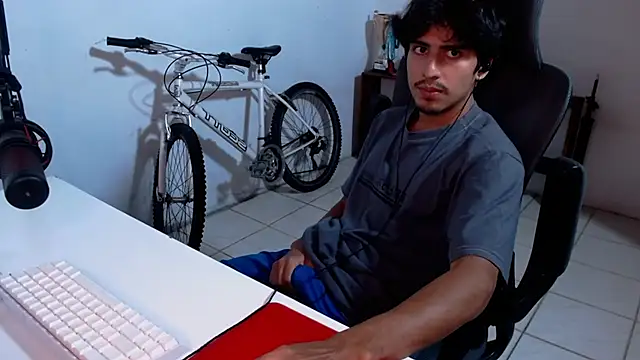 Thieves9 online show from November 13, 2025, 3:49 am