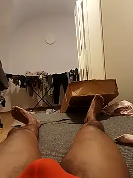 Snapshot of maleesa chatting on October 9, 2025, 3:32 pm maleesa online show from October 9, 2025, 3:32 pm