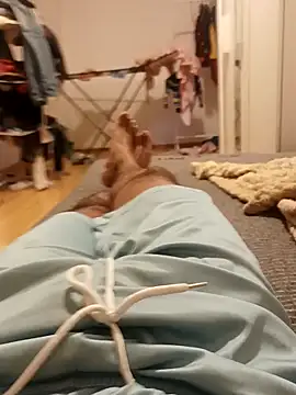 maleesa online show from November 4, 2025, 3:44 pm