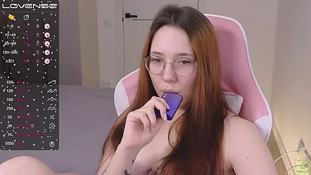 Snapshot of Airyhill chatting on February 2, 2025, 8:19 pm Airyhill online show from February 2, 2025, 8:19 pm