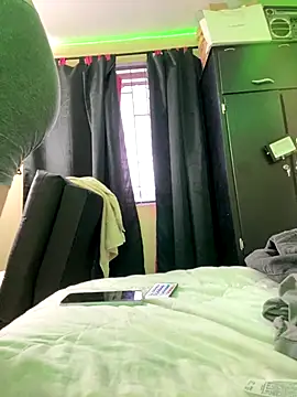 Osiiriis online show from December 14, 2025, 10:36 pm