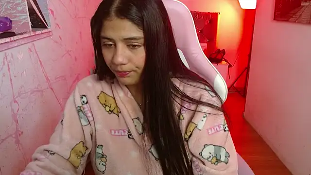 Snapshot of Candela-Smith chatting on October 14, 2025, 5:03 pm Candela-Smith online show from October 14, 2025, 5:03 pm