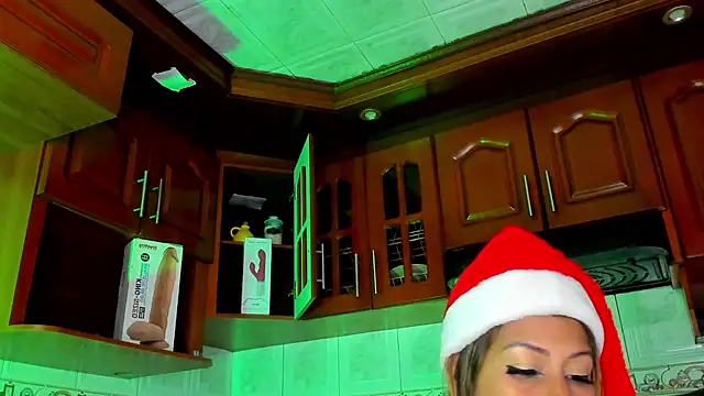 LaureenHills online show from December 20, 2024, 3:25 am