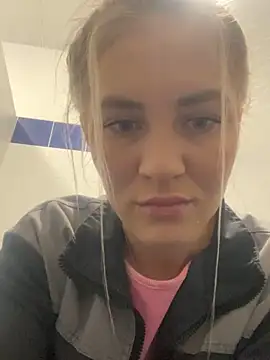 DreamGirl-777 online show from December 4, 2024, 10:35 am