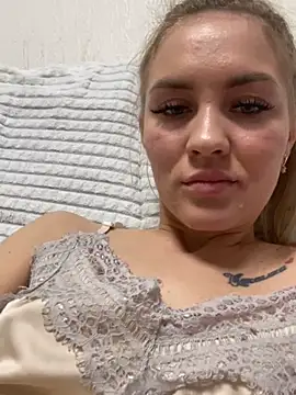 DreamGirl-777 online show from December 7, 2024, 3:30 pm