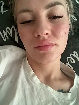 DreamGirl-777 online show from December 20, 2024, 8:49 am