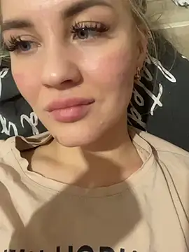 DreamGirl-777 online show from January 21, 2025, 4:05 pm