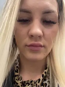 DreamGirl-777 online show from February 10, 2025, 4:08 am