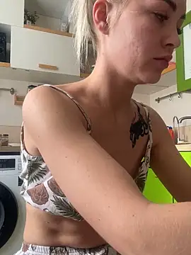 DreamGirl-777 online show from October 6, 2025, 8:23 am