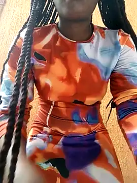 Snapshot of Sarie_sho chatting on October 19, 2025, 7:31 am Sarie sho online show from October 19, 2025, 7:31 am