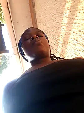 Snapshot of Sarie_sho chatting on October 24, 2025, 5:04 am Sarie sho online show from October 24, 2025, 5:04 am