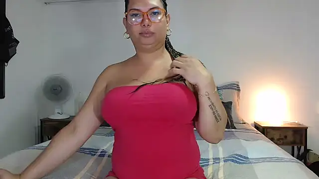 Snapshot of flowerdirtty chatting on November 12, 2025, 4:07 pm flowerdirtty online show from November 12, 2025, 4:07 pm