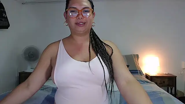 Snapshot of flowerdirtty chatting on November 18, 2025, 8:35 pm flowerdirtty online show from November 18, 2025, 8:35 pm