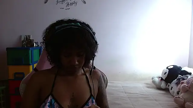 TiffanyRoouse online show from October 9, 2025, 5:33 pm