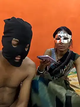 Snapshot of sexycouplemh09 chatting on March 10, 2026, 5:07 pm sexycouplemh09 online show from March 10, 2026, 5:07 pm