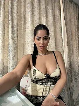  adelle online show from February 27, 2025, 12:13 pm