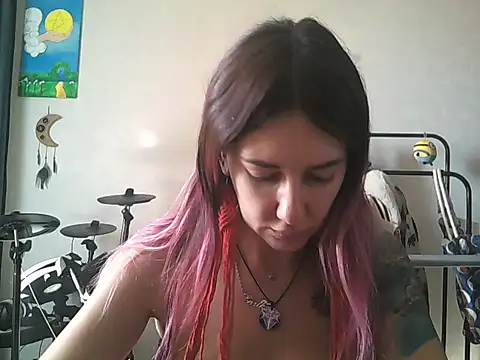 Snapshot of BlueXOwl chatting on September 22, 2025, 12:18 pm BlueXOwl online show from September 22, 2025, 12:18 pm