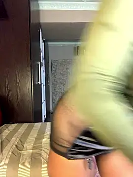 Snapshot of VeryGoodBadGirl1 chatting on January 9, 2026, 11:06 pm VeryGoodBadGirl1 online show from January 9, 2026, 11:06 pm