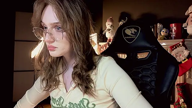 ELLIEJAY online show from December 1, 2024, 8:31 pm