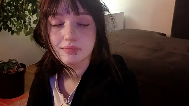 Snapshot of ELLIEJAY chatting on October 18, 2025, 5:21 am ELLIEJAY online show from October 18, 2025, 5:21 am