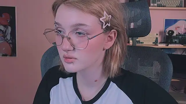 ELLIEJAY online show from February 7, 2026, 5:22 am