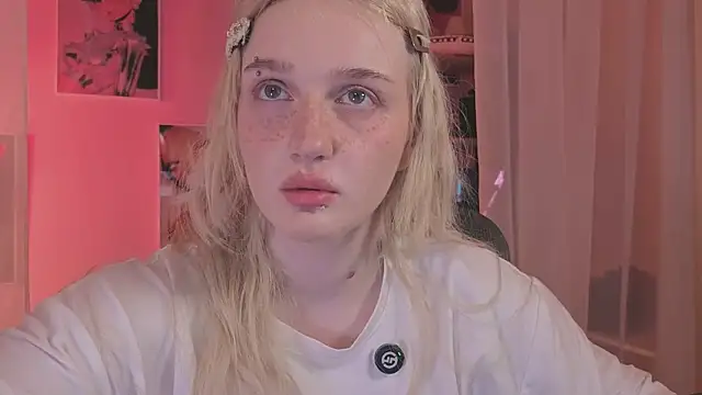Snapshot of ELLIEJAY chatting on June 20, 2026, 5:32 am ELLIEJAY online show from June 20, 2026, 5:32 am